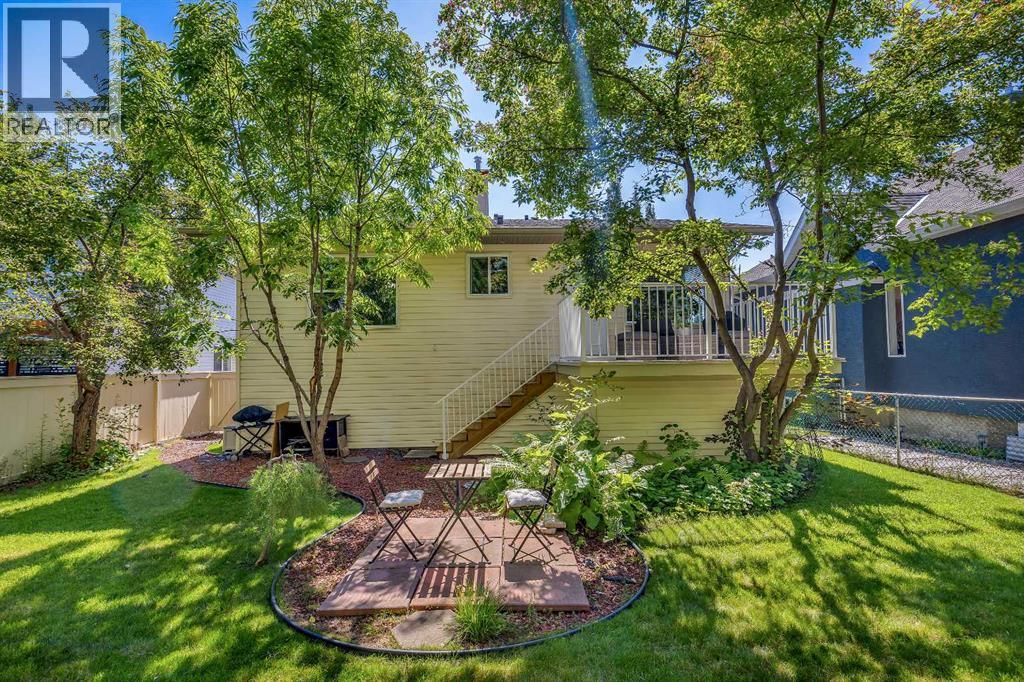 812 Diamond Court SE