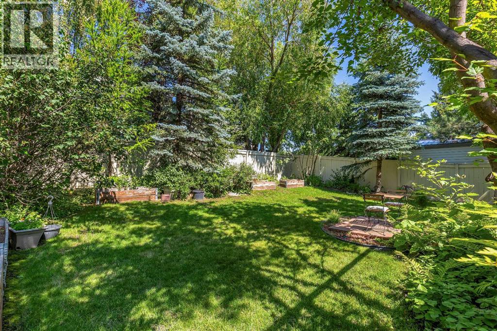 812 Diamond Court SE