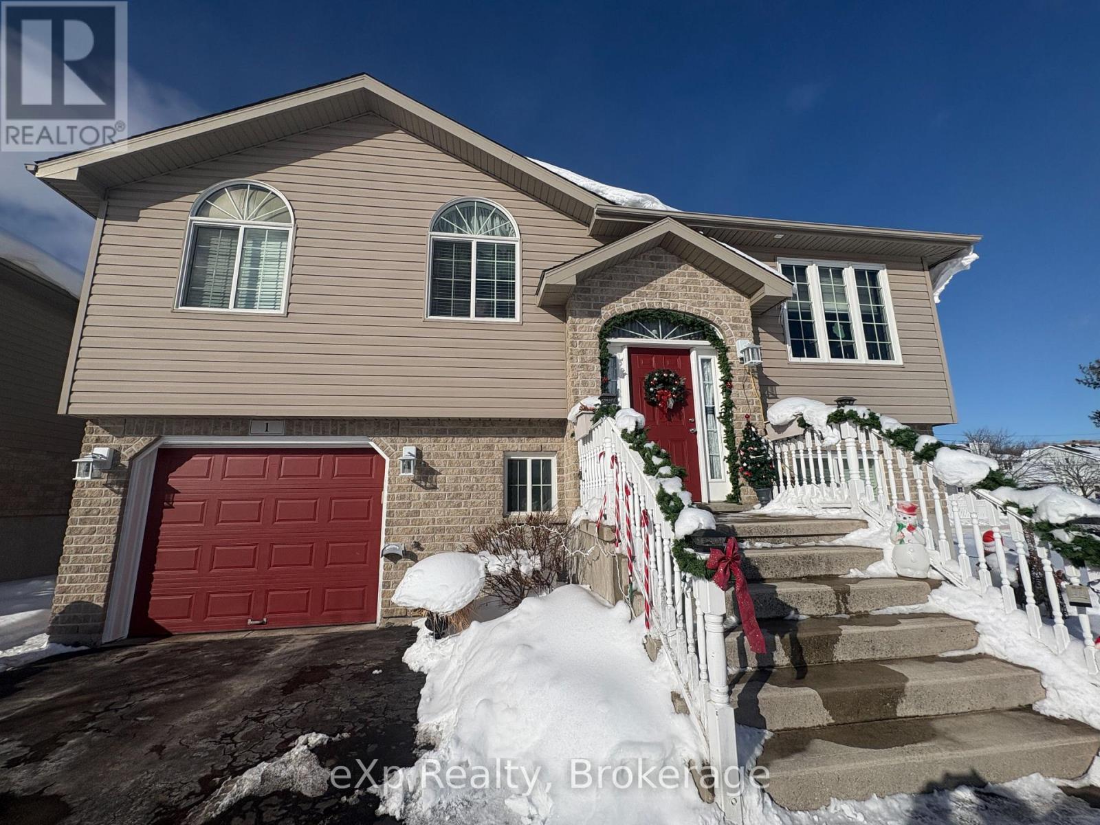 1 ST.  ANDREWS DRIVE