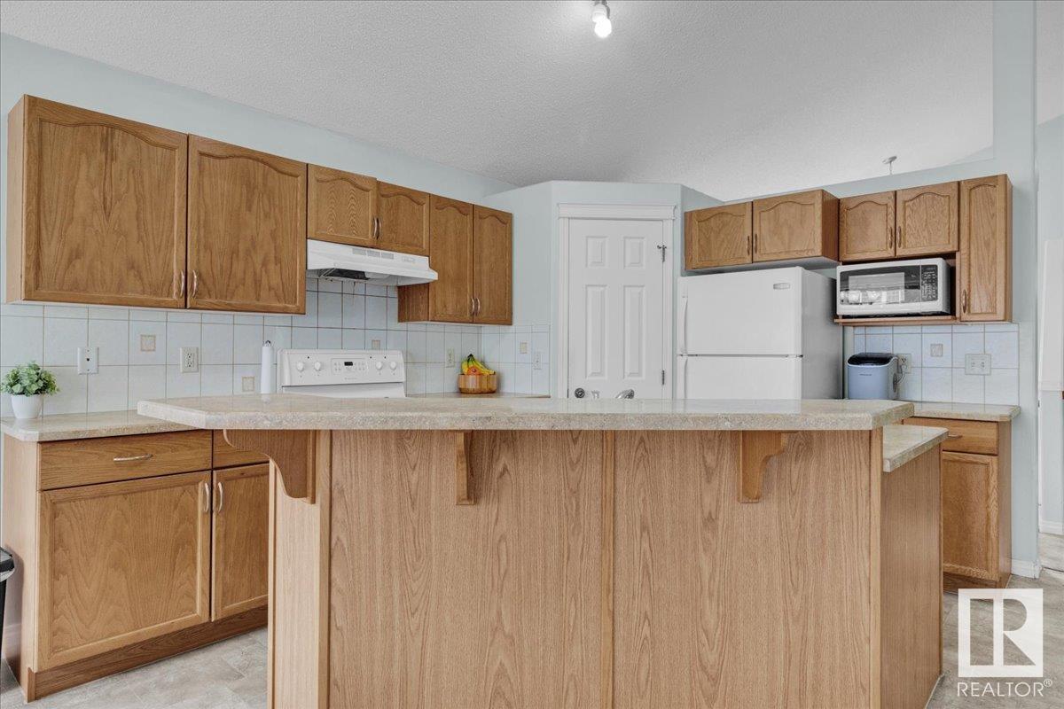 17935 84 ST NW