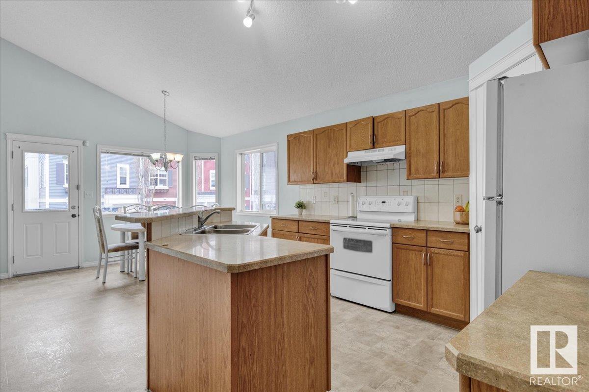 17935 84 ST NW