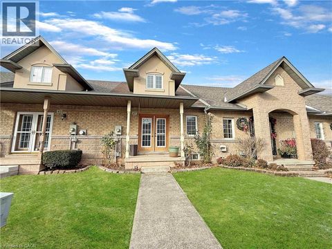 47 DYNASTY Avenue Stoney Creek ON L8G4Z5