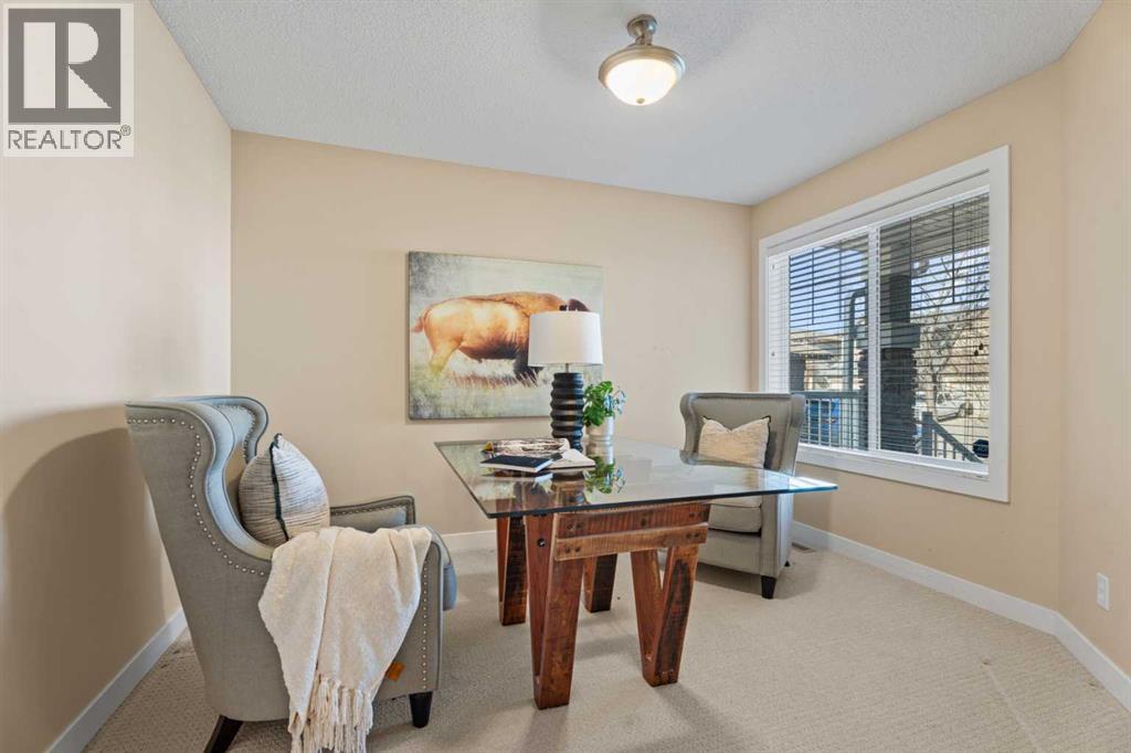 17 Drake Landing Crescent