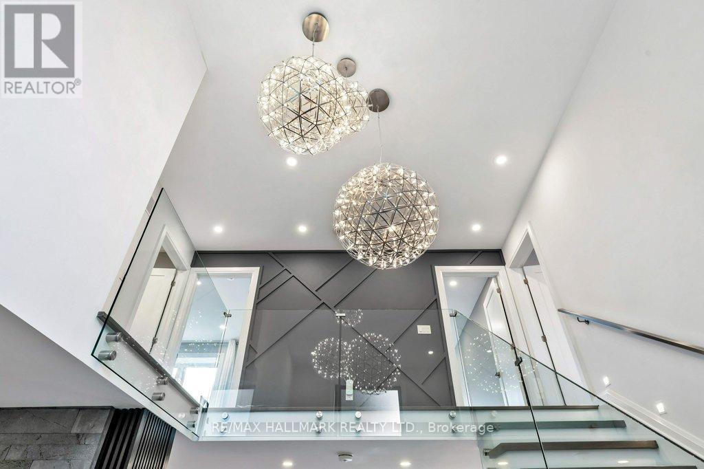 3 AVERDON CRESCENT