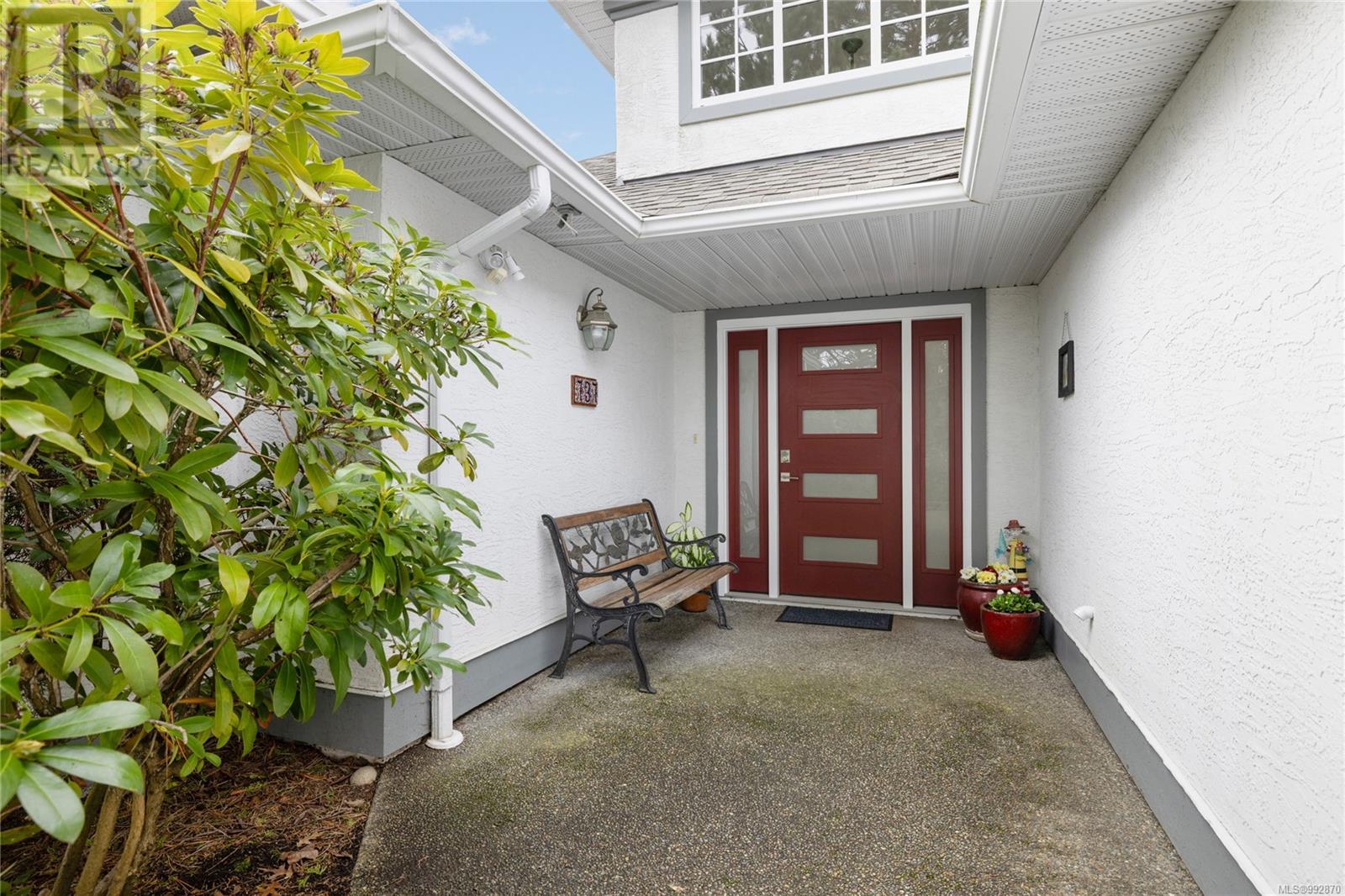 737 Ermineskin Ave