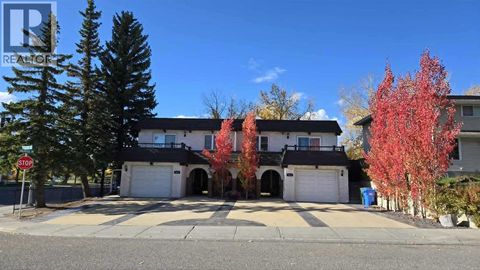 5801/5803 Dalgleish Road NW Calgary AB T3A1K4