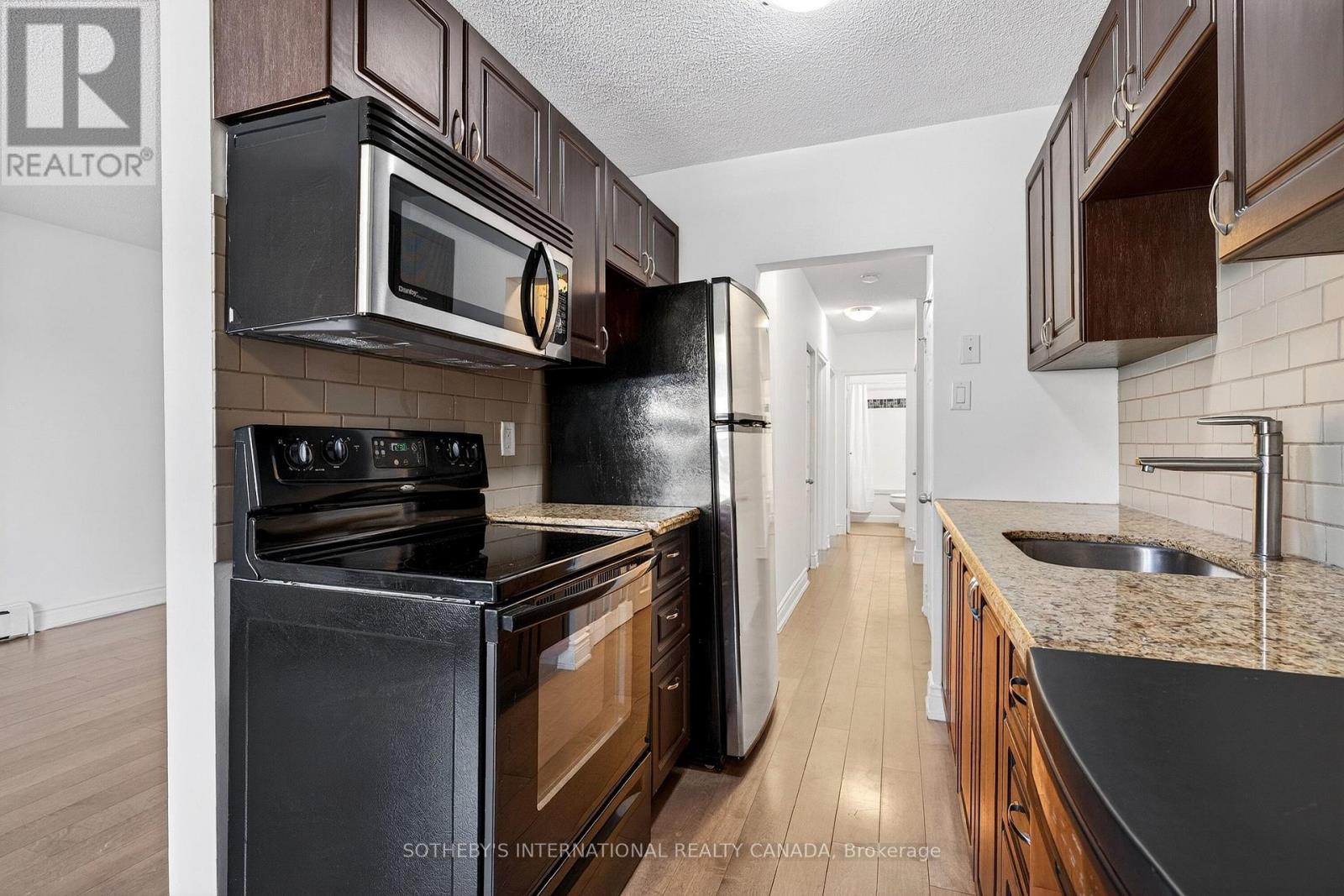103 - 81 CHARLTON AVENUE E
