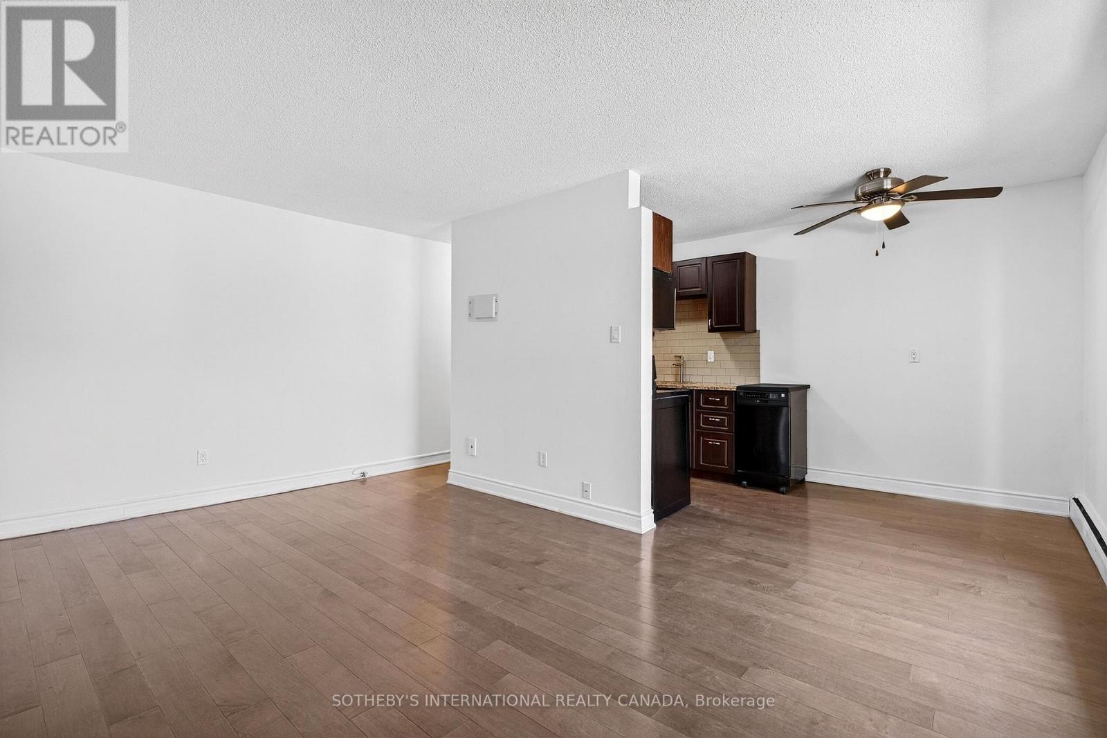 103 - 81 CHARLTON AVENUE E