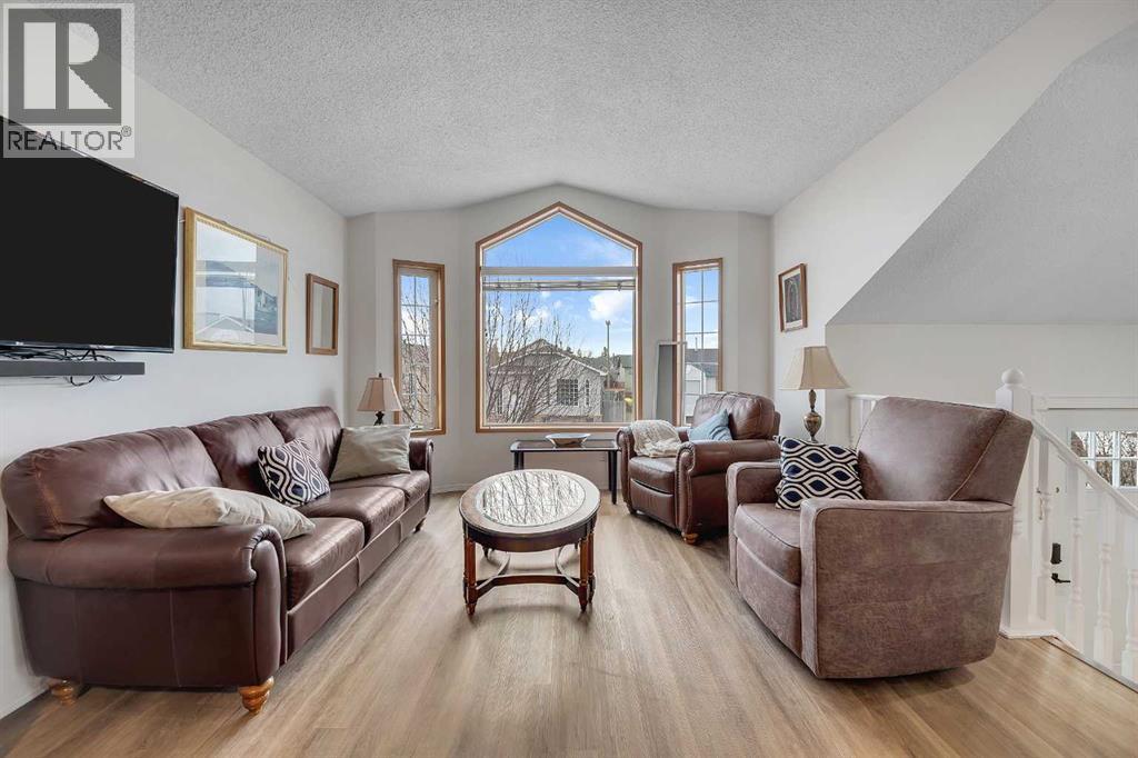 192 Rivercrest Close SE