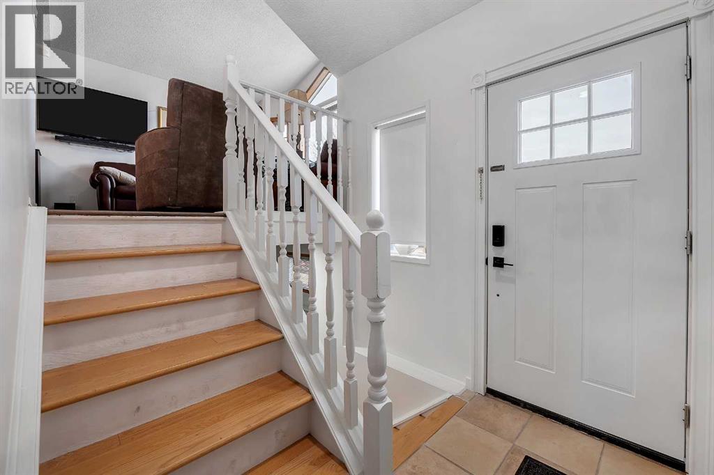 192 Rivercrest Close SE