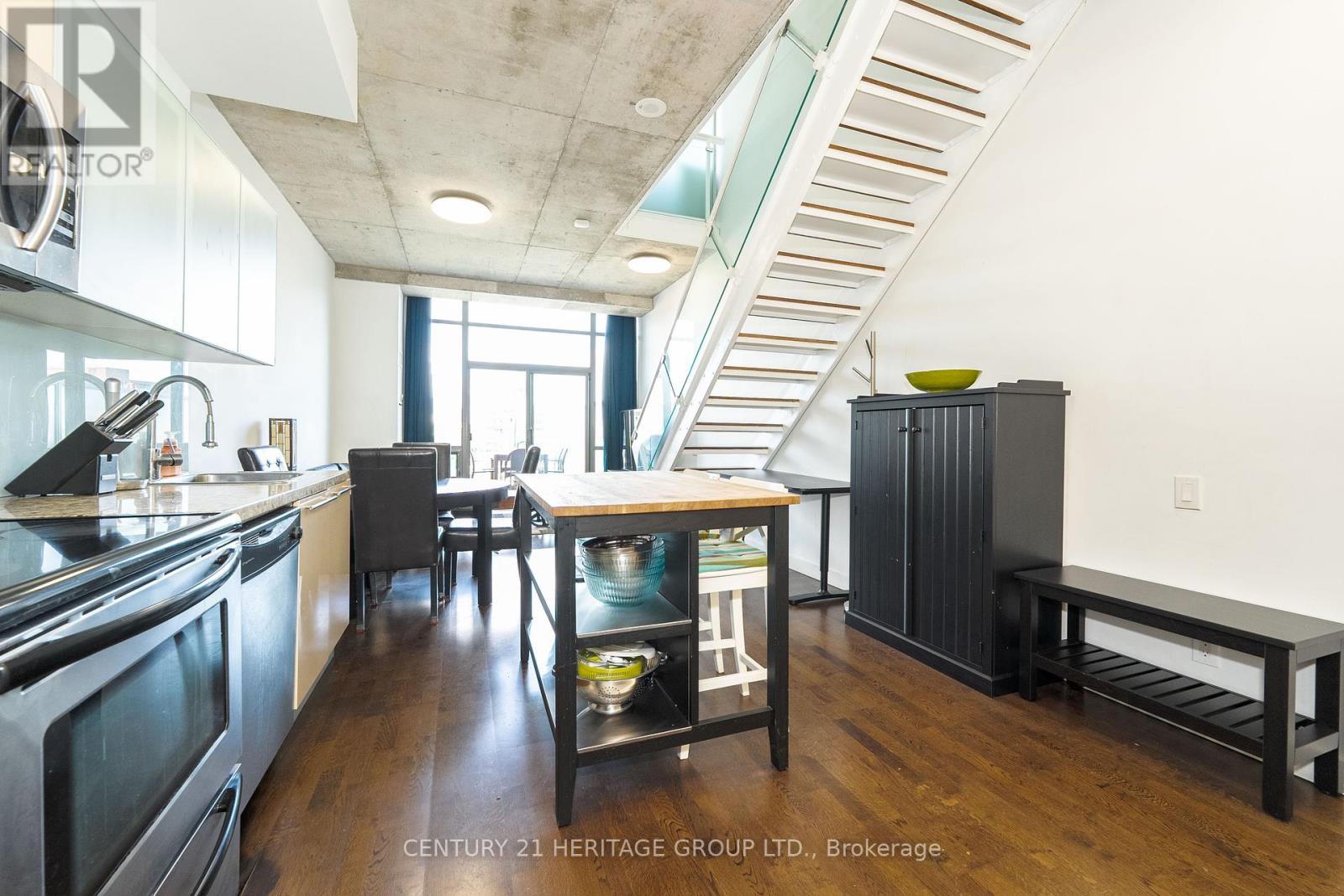 607 - 33 MILL STREET