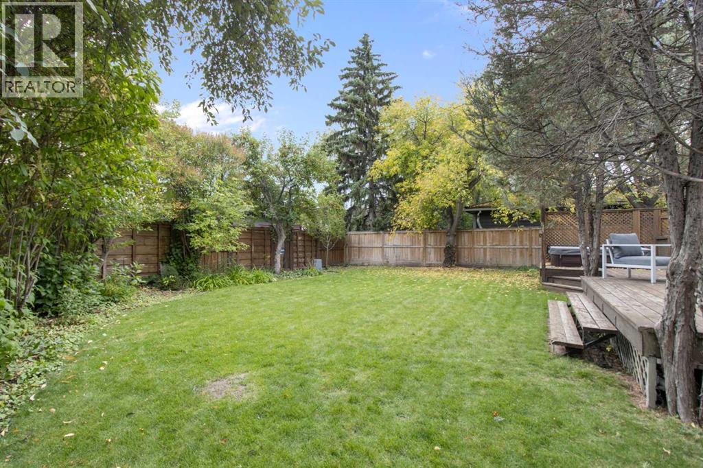 152 Lake Mead Crescent SE