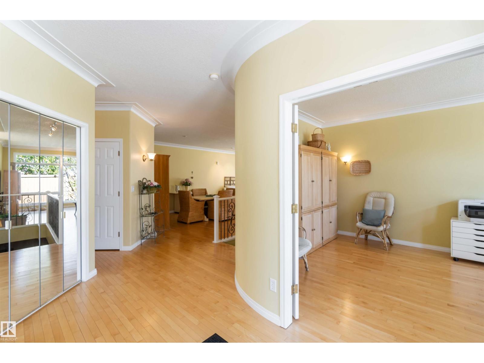 8 BUTTERWORTH PT NW