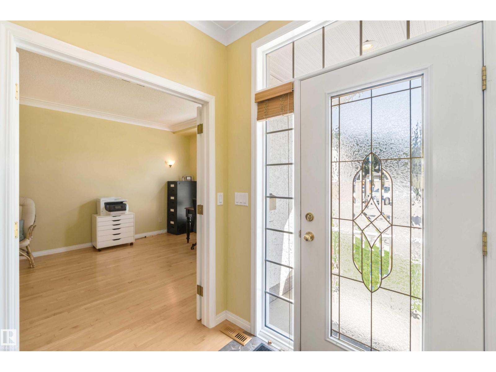 8 BUTTERWORTH PT NW
