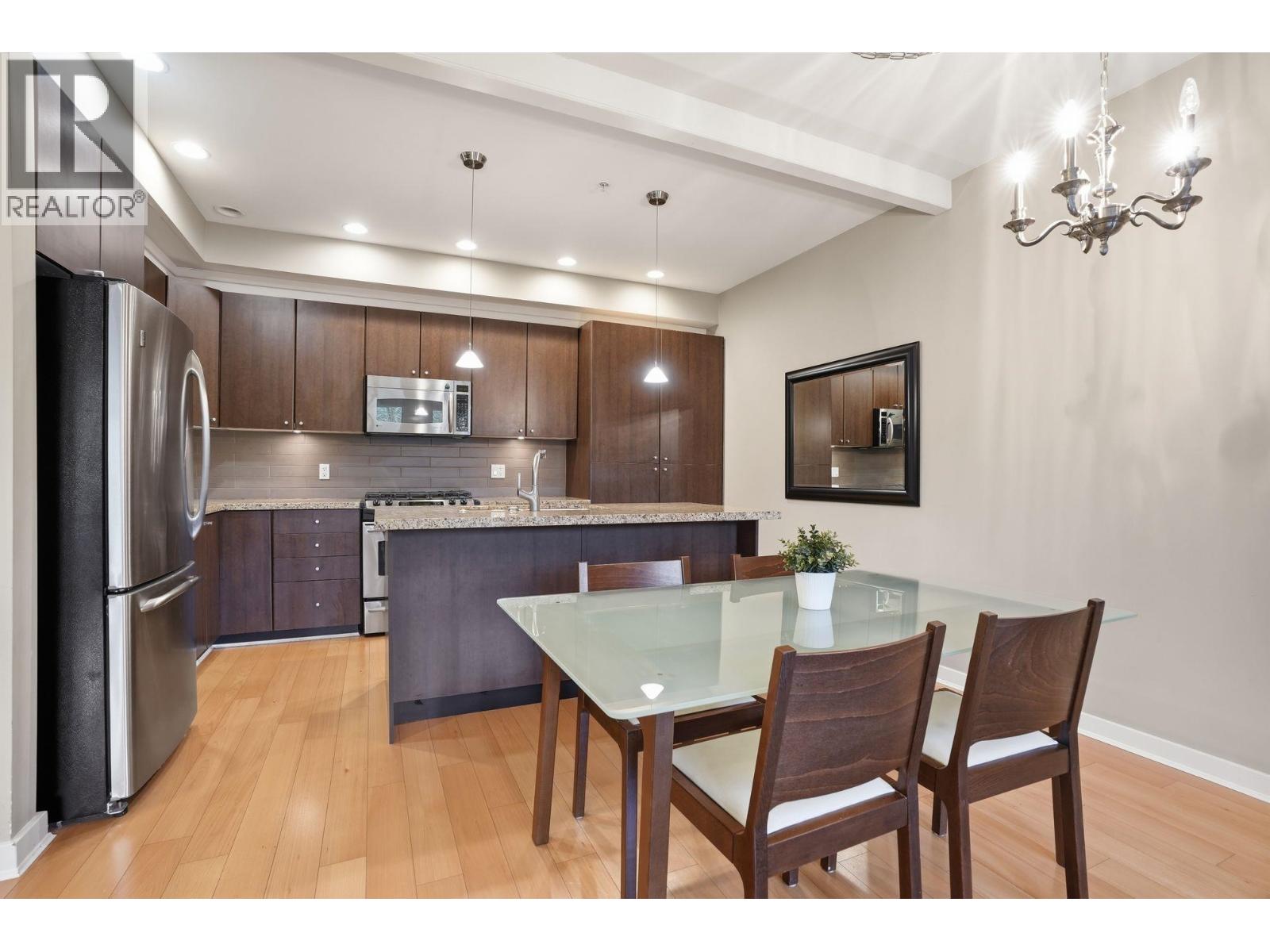 3 1863 WESBROOK MALL