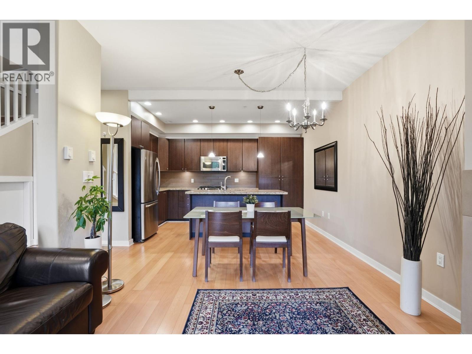 3 1863 WESBROOK MALL