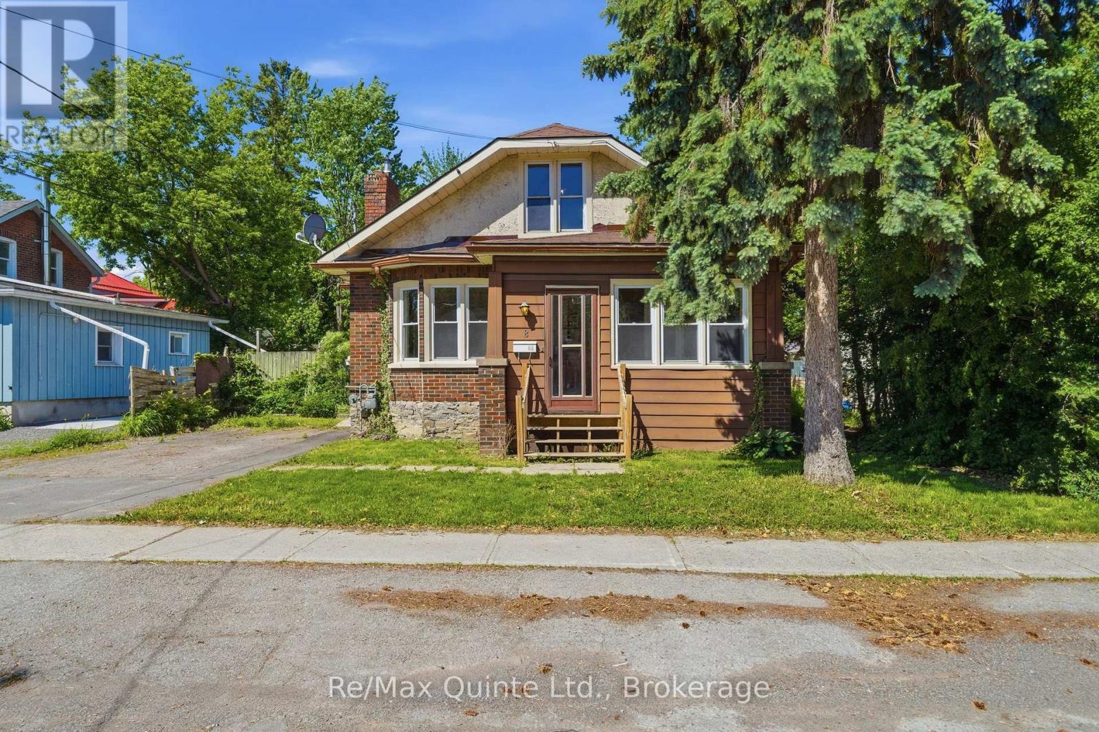 8 DUNBAR STREET