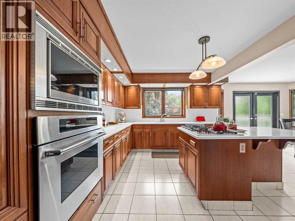 146 Edgeview Road NW