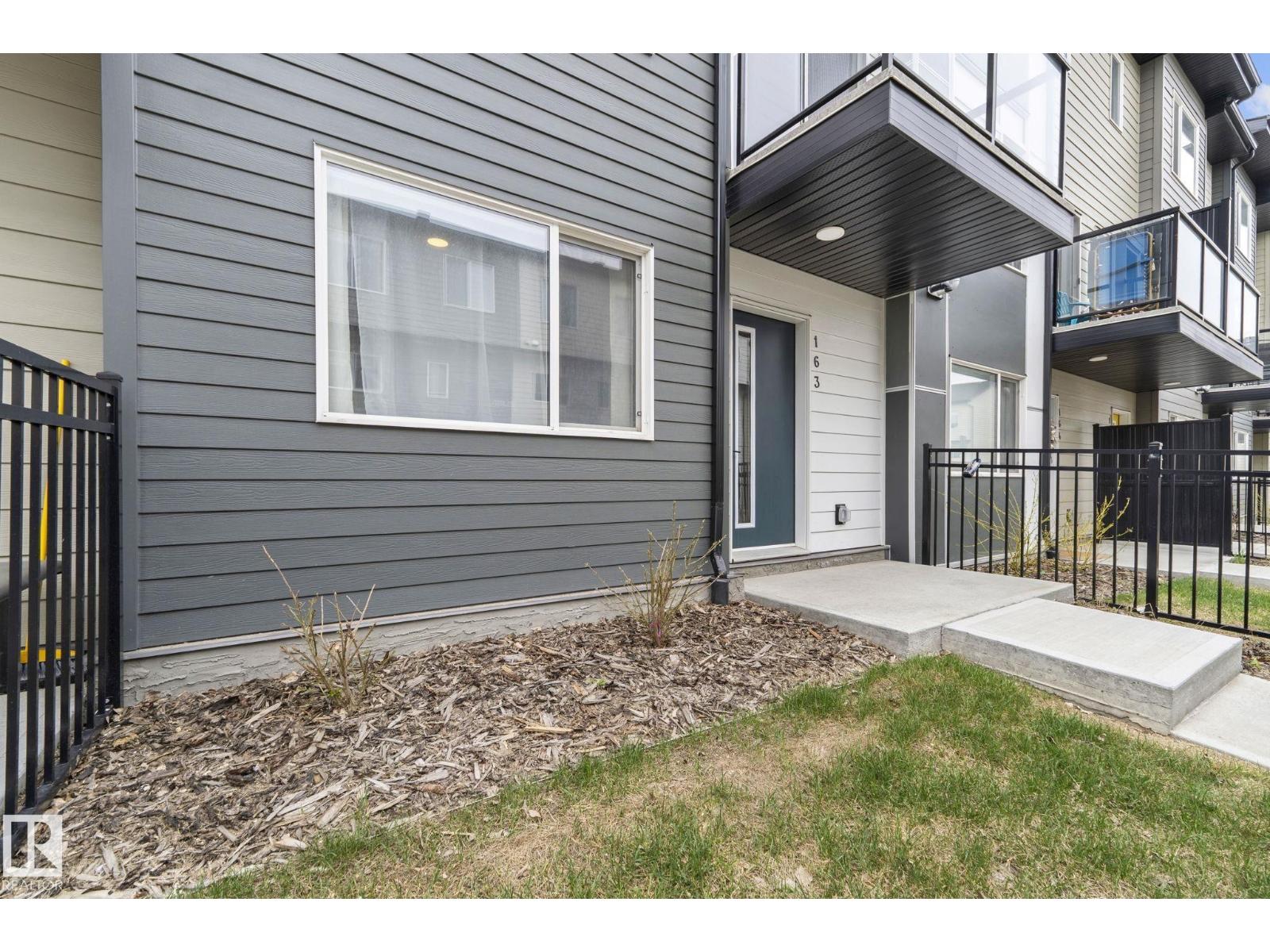 #163 804 WELSH DR SW