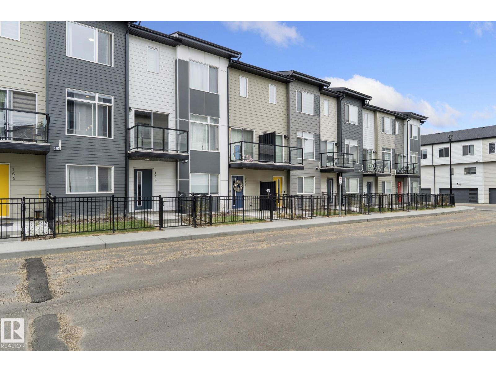 #163 804 WELSH DR SW