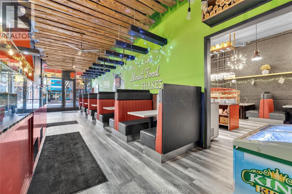 251-271 Ouellette AVENUE