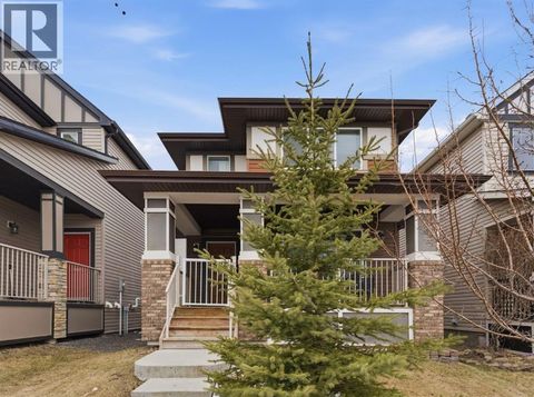 14 Reunion Grove Airdrie AB T4B0Z7