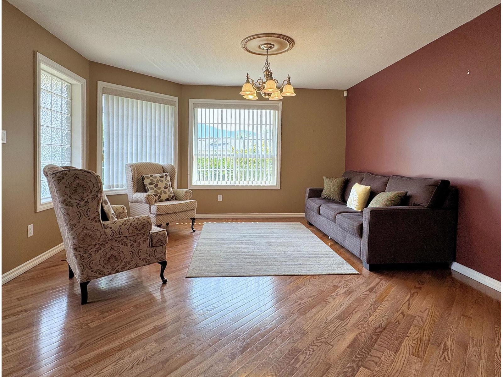 64 7292 ELM ROAD|Agassiz