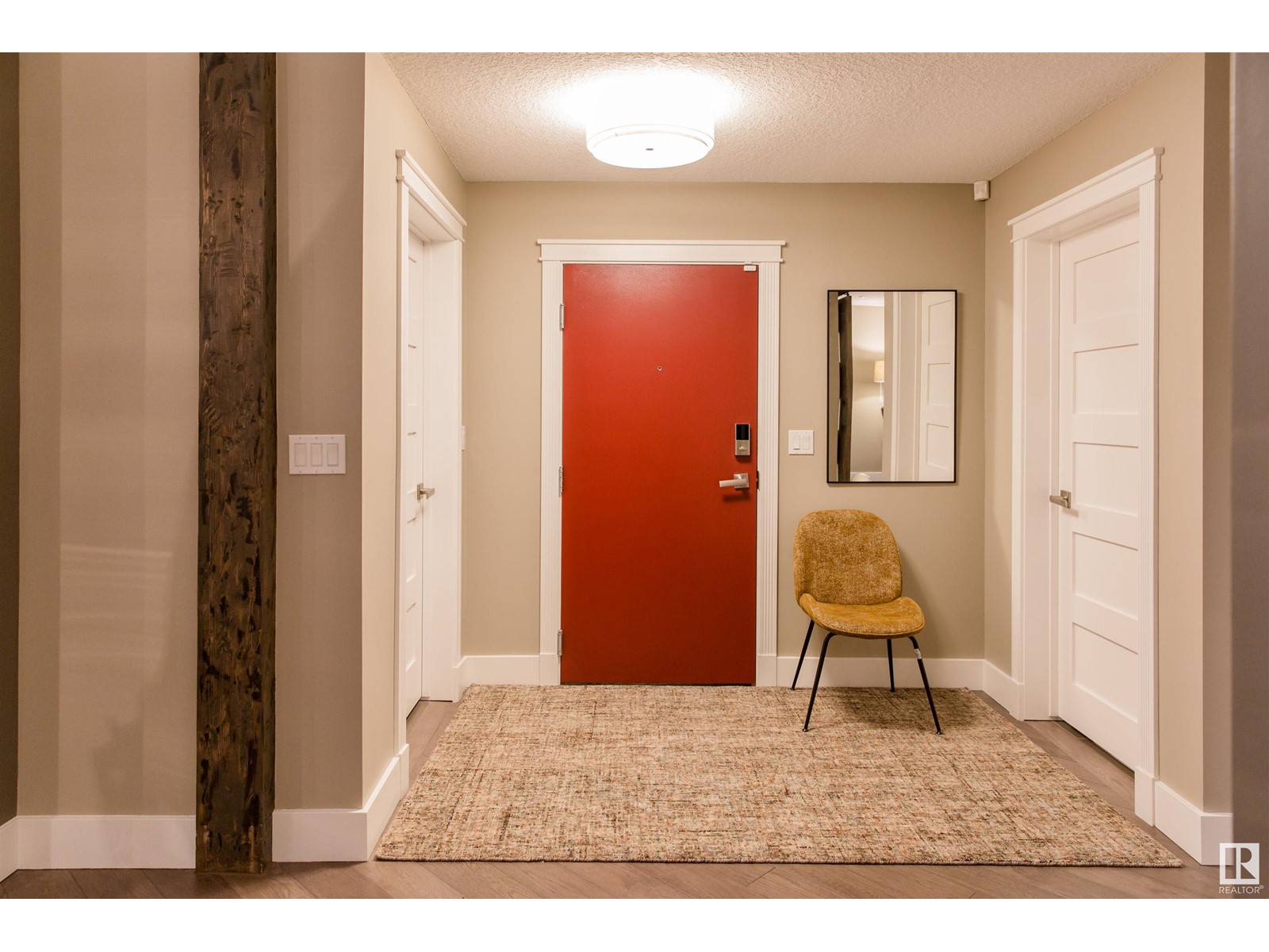 #401 10154 103 ST NW