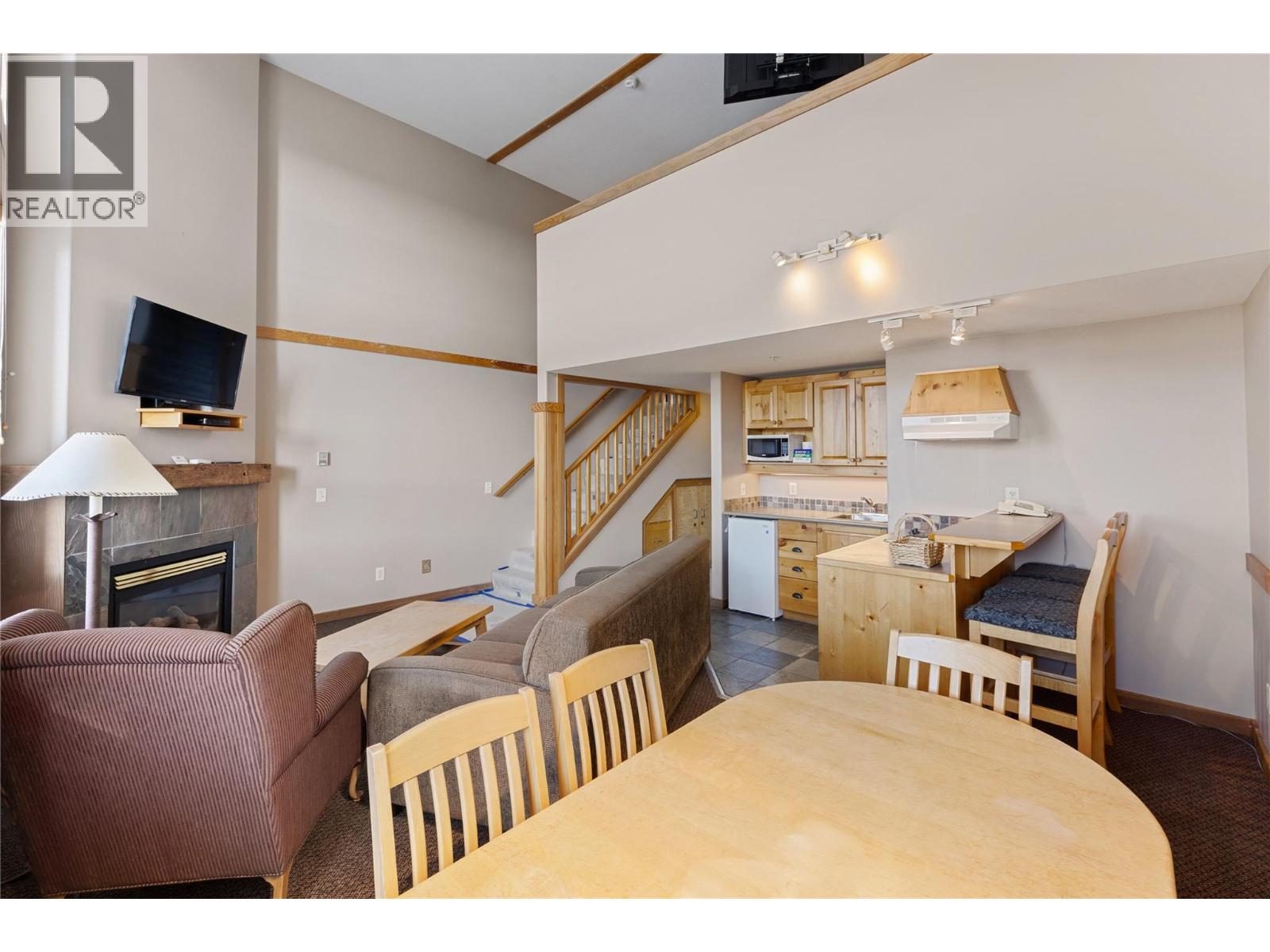 5335 Big White Road Unit# 206