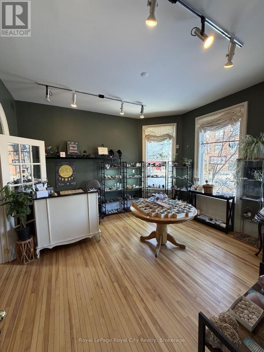 106-108 WOOLWICH STREET