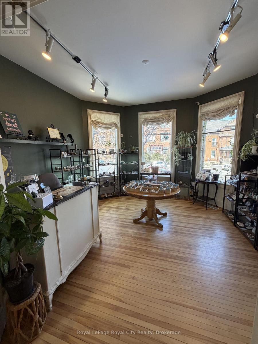 106-108 WOOLWICH STREET