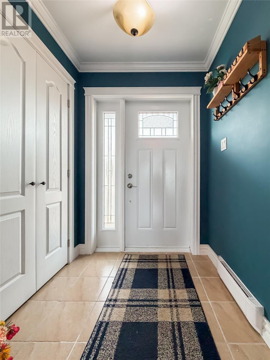 10 Greenwood Street W