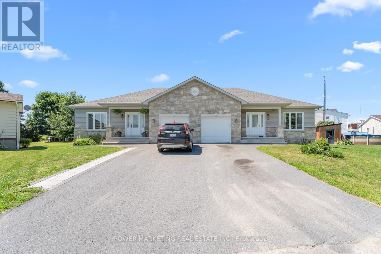 11 MADELEINE PLACE