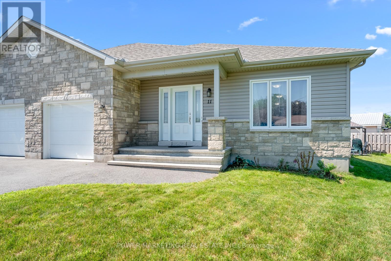 11 MADELEINE PLACE