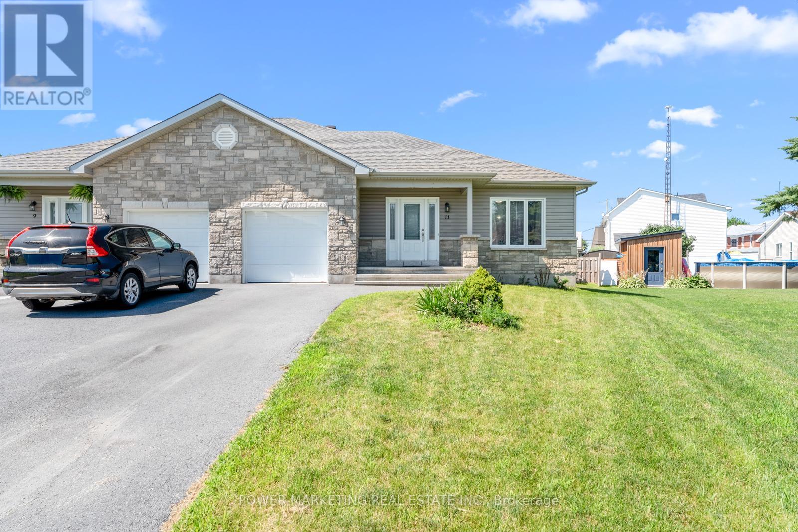 11 MADELEINE PLACE
