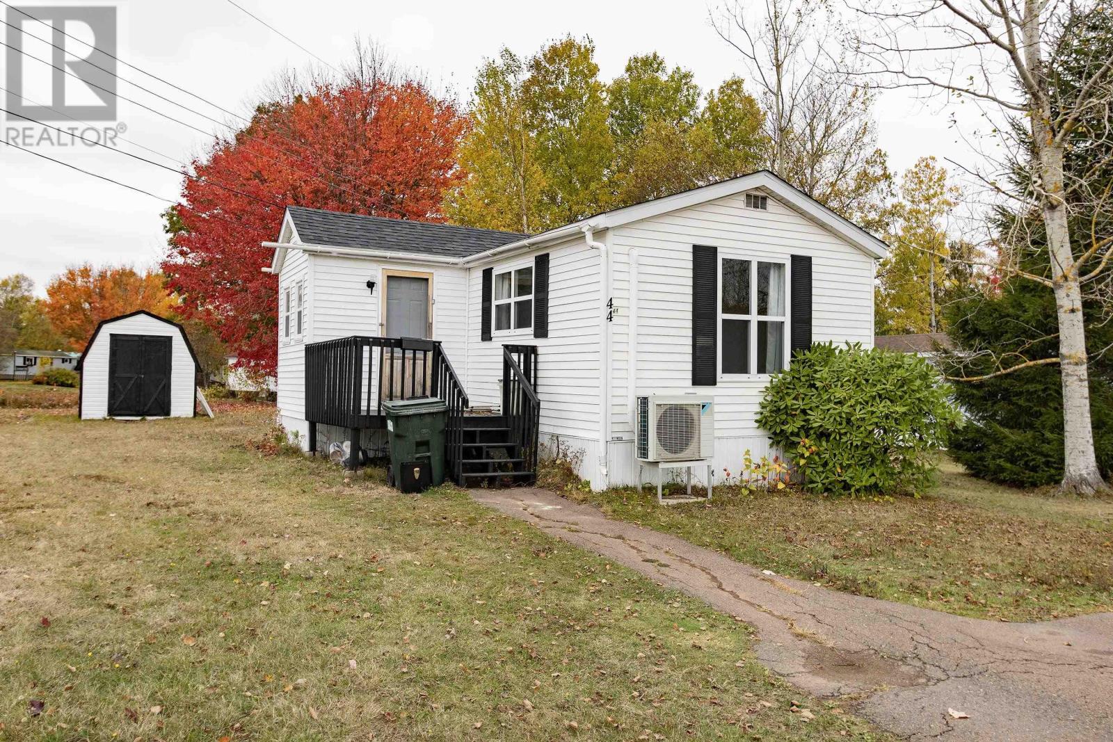 Photo 1 of 21 — 44 Anson Avenue, Amherst, NS B4H4K7