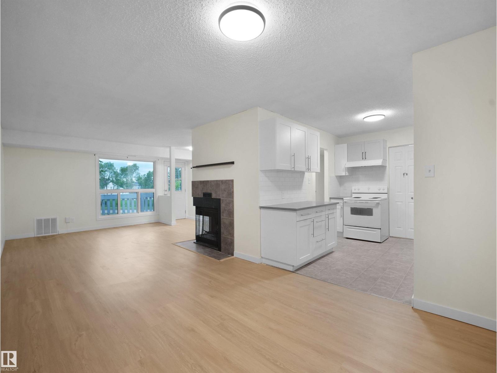 #168 2703 79 ST NW