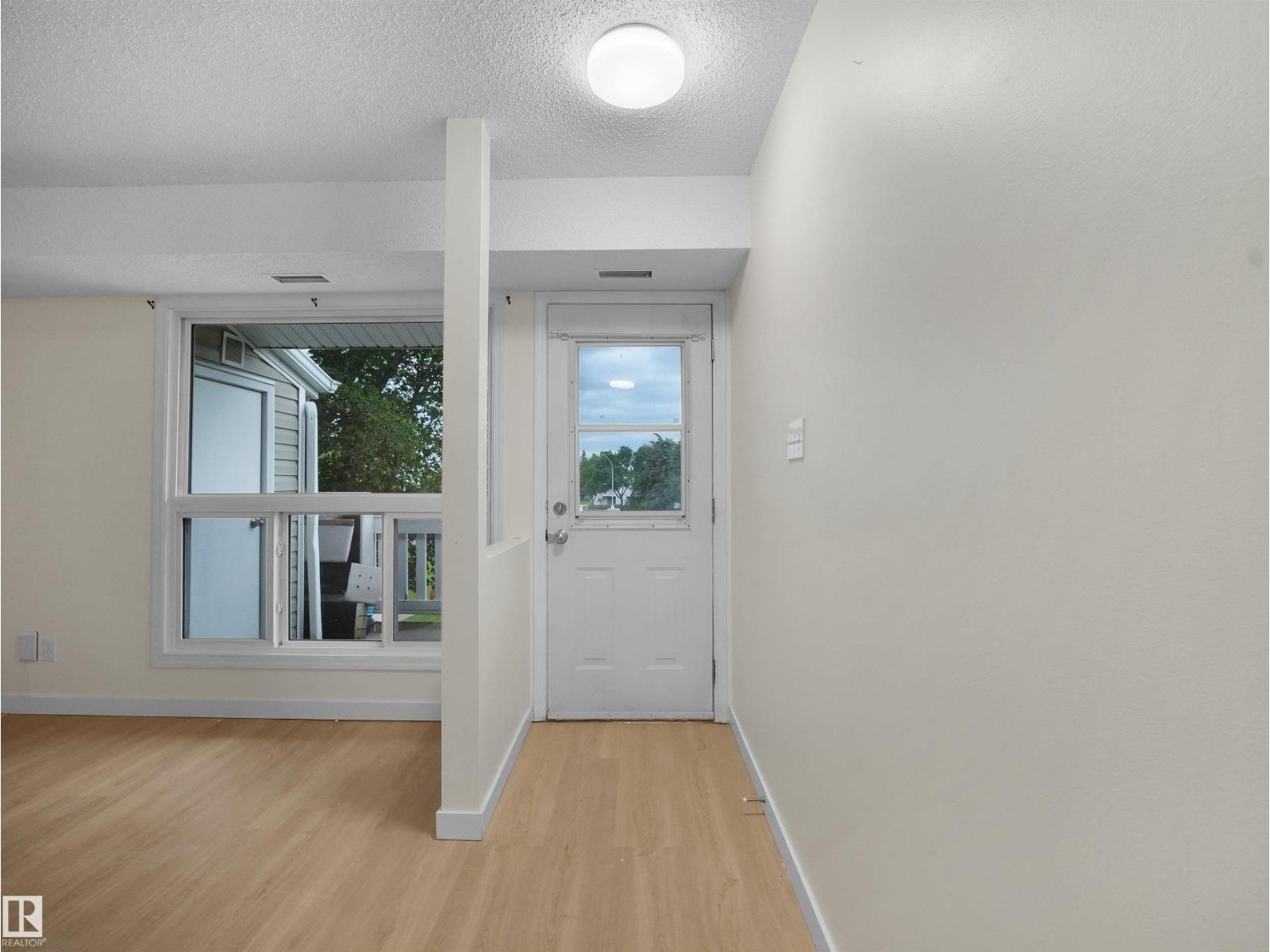 #168 2703 79 ST NW