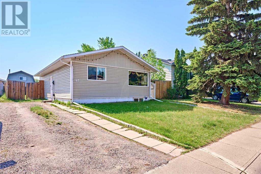 47 Doverglen Crescent SE