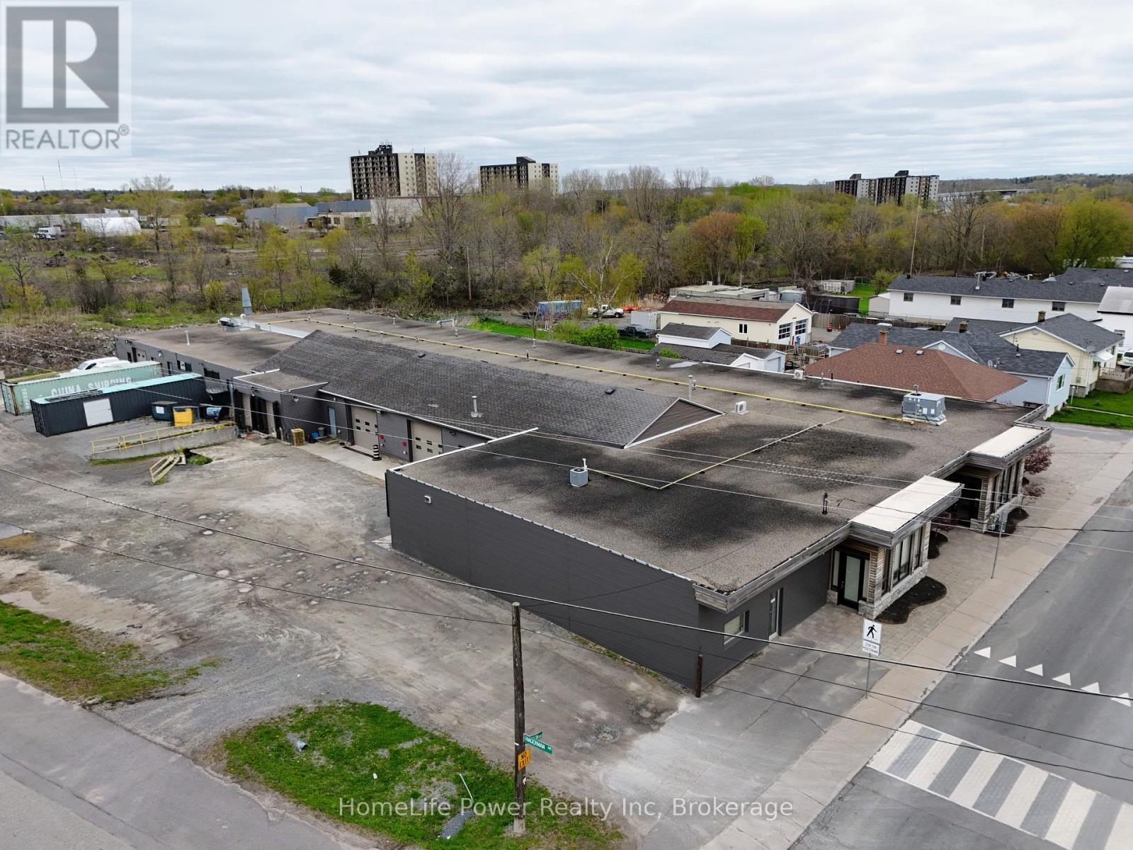 3 - 141 HICKSON AVENUE