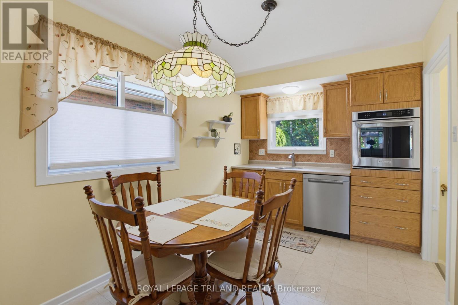 115 CHAMPLAIN CRESCENT