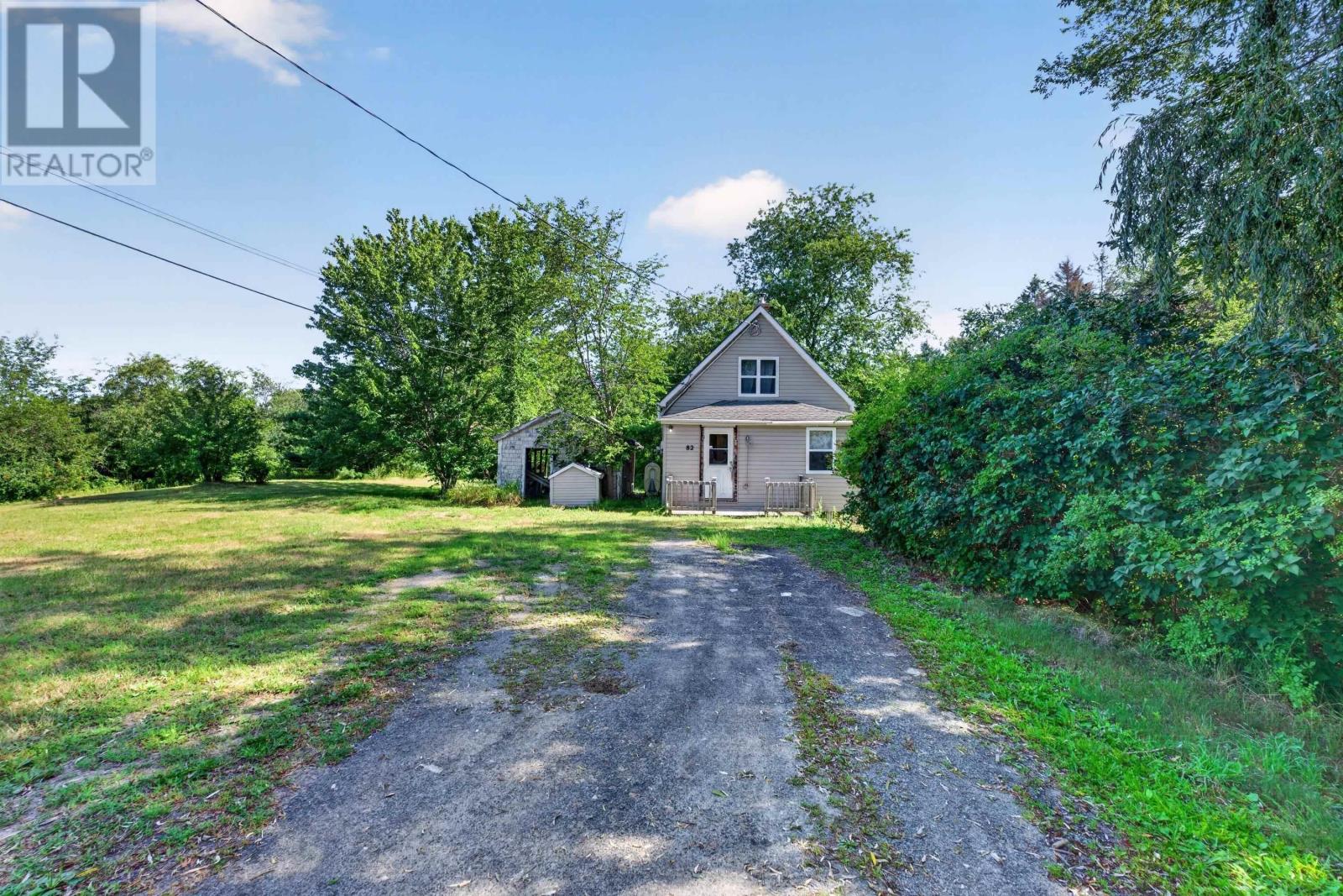 82 Cemetery Road