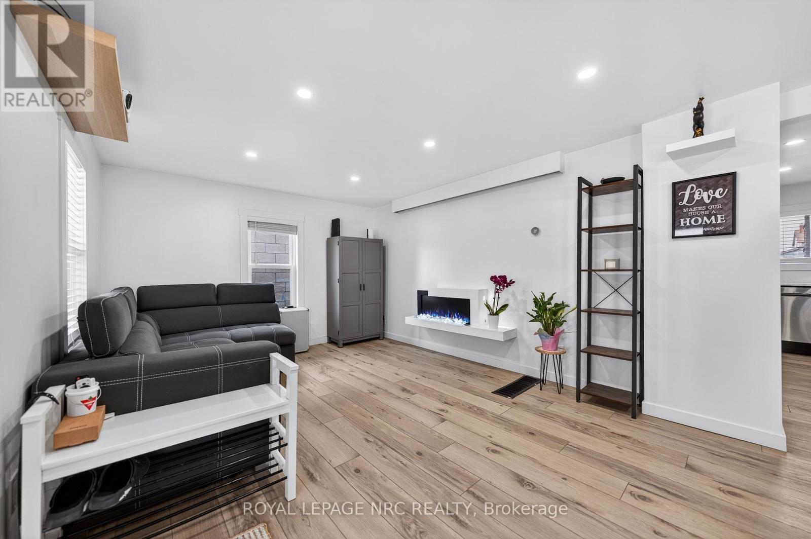 56 DECEW STREET