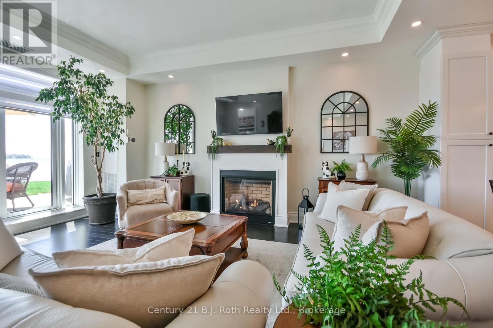 LS04 - 90 ORCHARD POINT ROAD