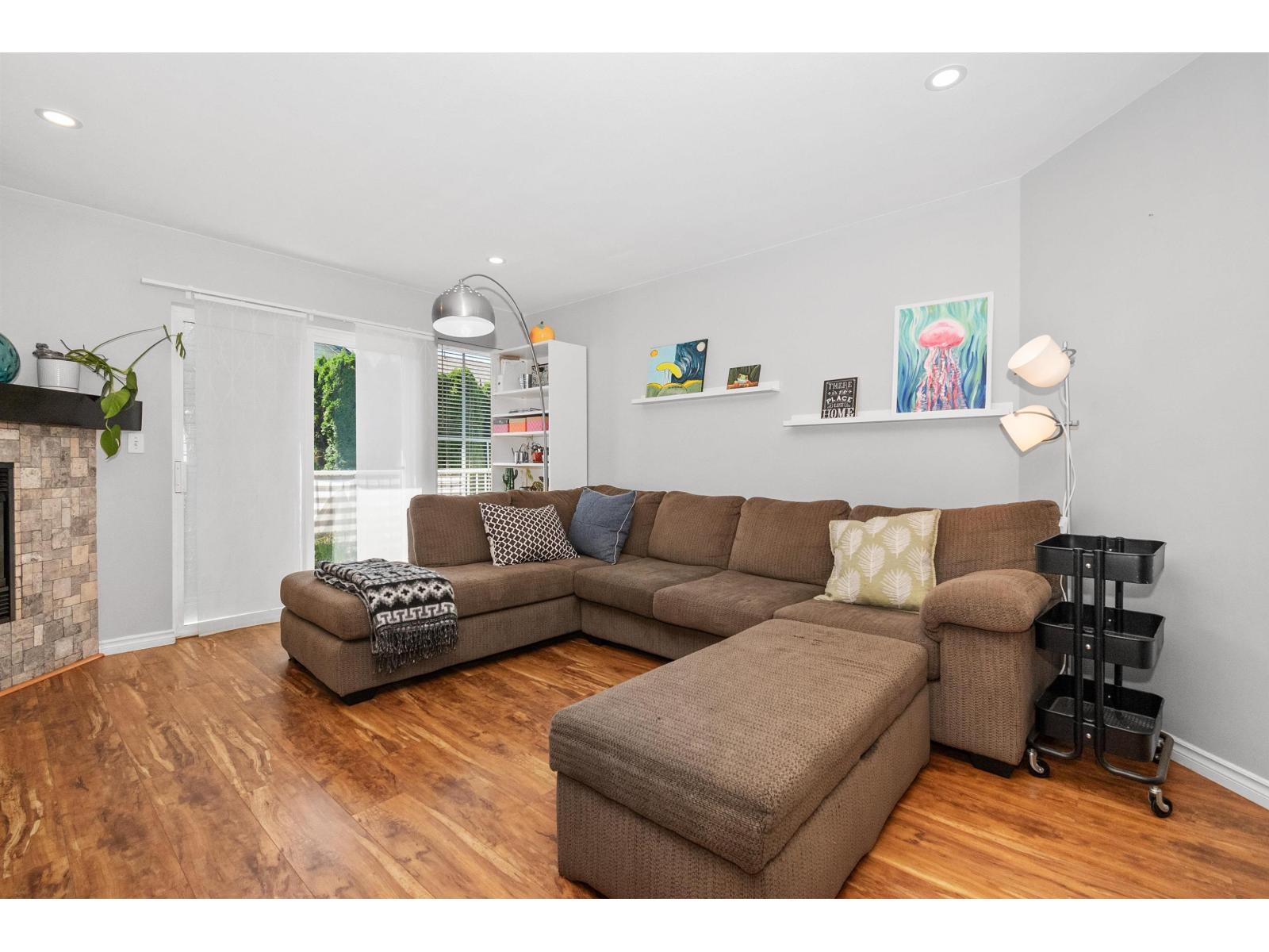 18 5915 VEDDER ROAD|Garrison Crossing