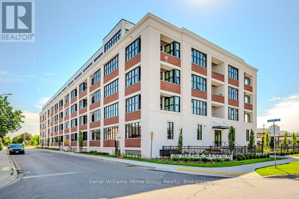 304 - 120 HURON STREET