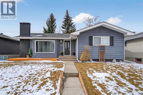 425 Woodland Crescent SE Calgary AB T2J1J7