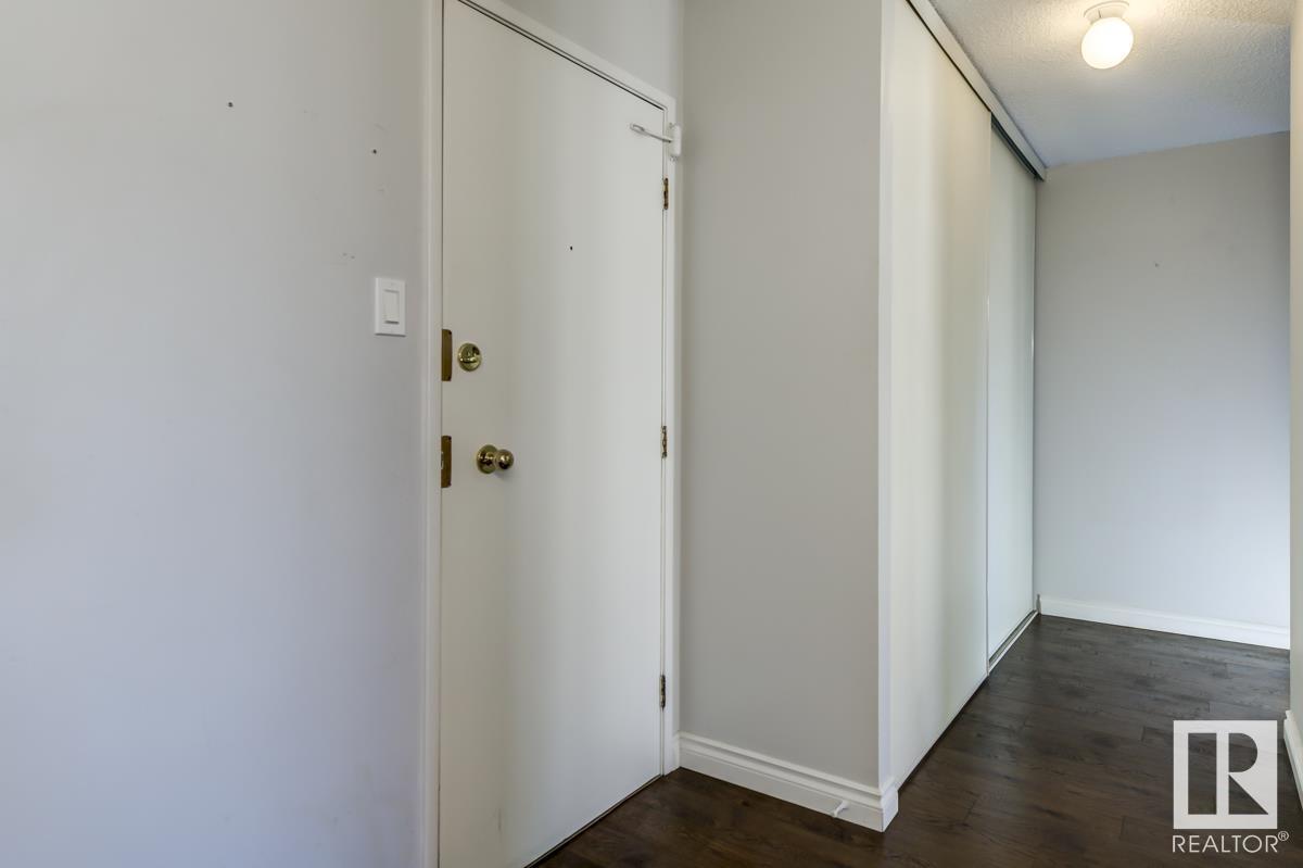 #1101 9725 106 ST NW