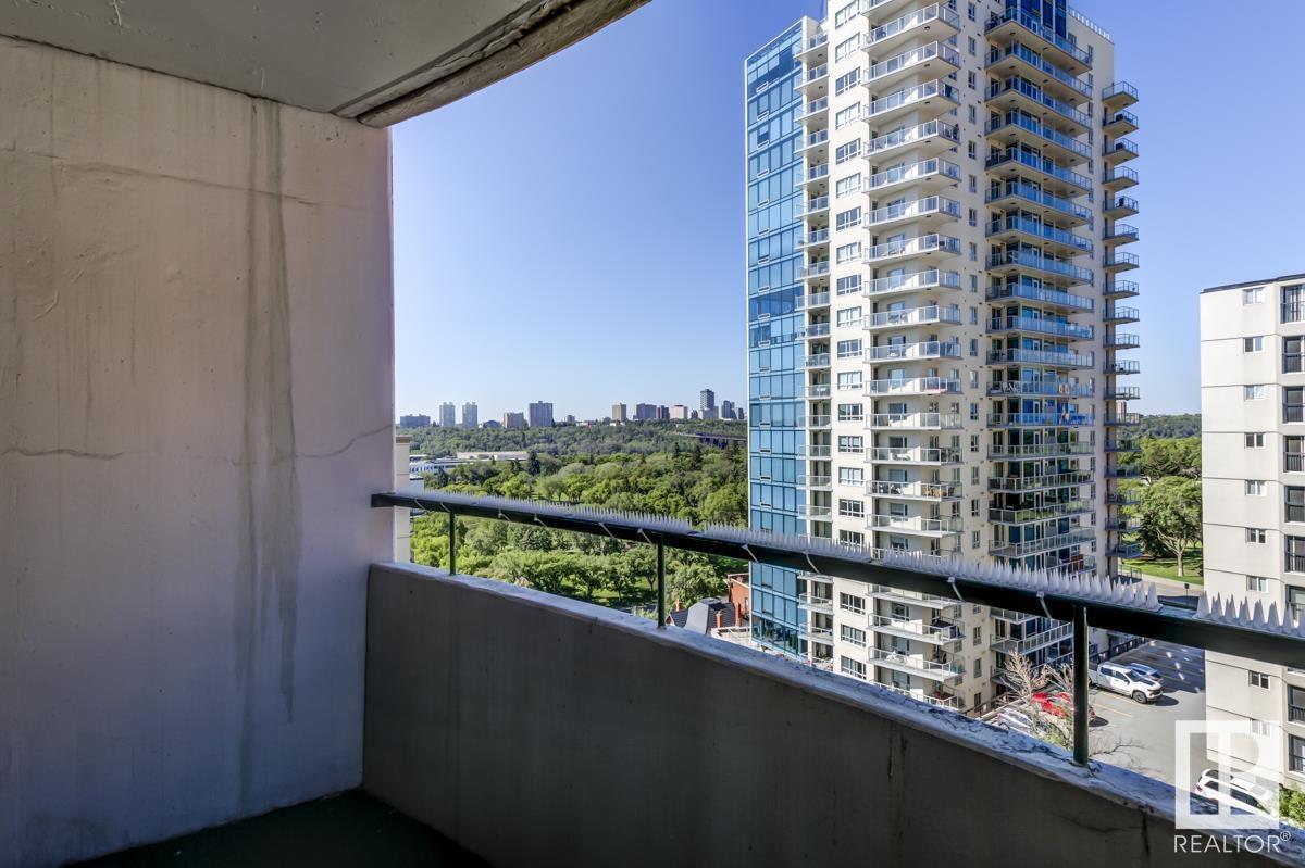 #1101 9725 106 ST NW