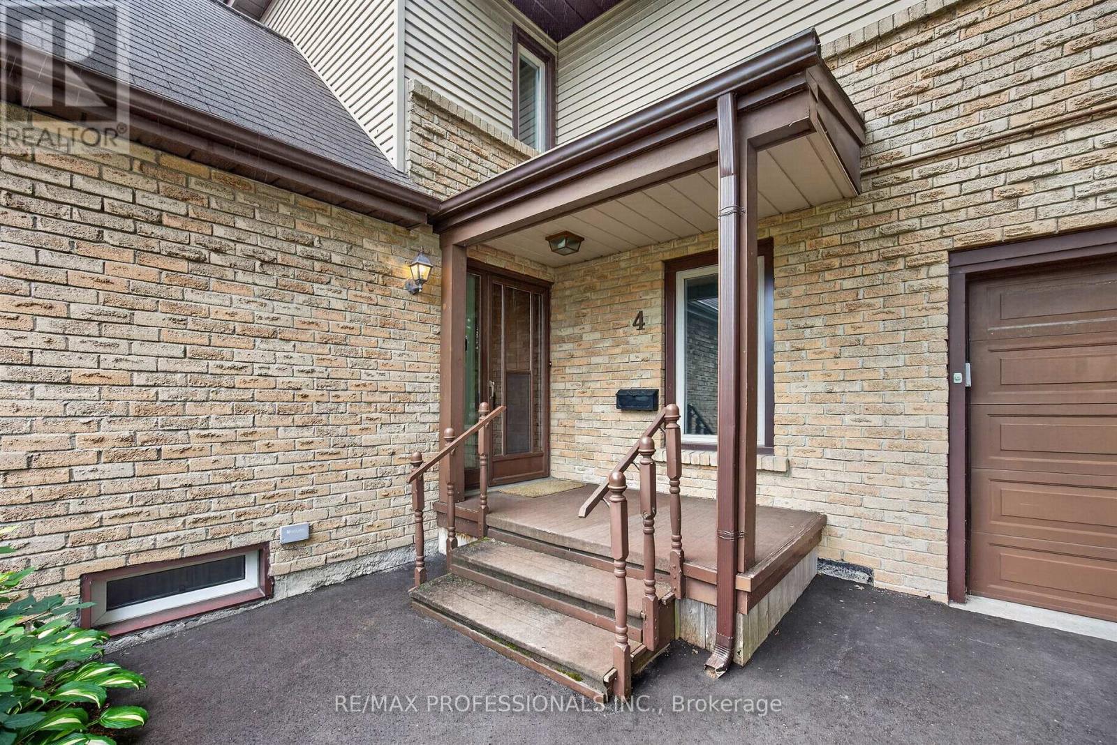 4 BIGHAM CRESCENT